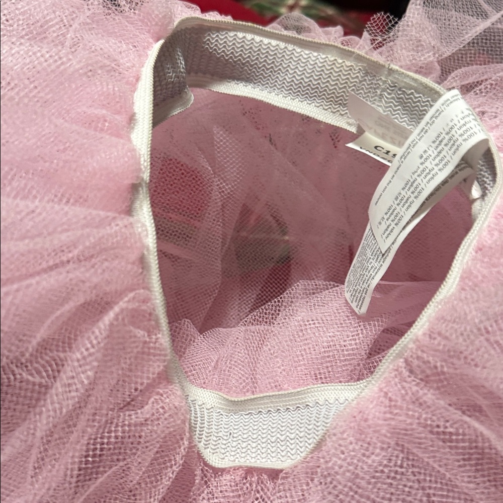 Pink Tulle Skirt Capezio practice tutu one size 
Pink lawyers with elastic waist